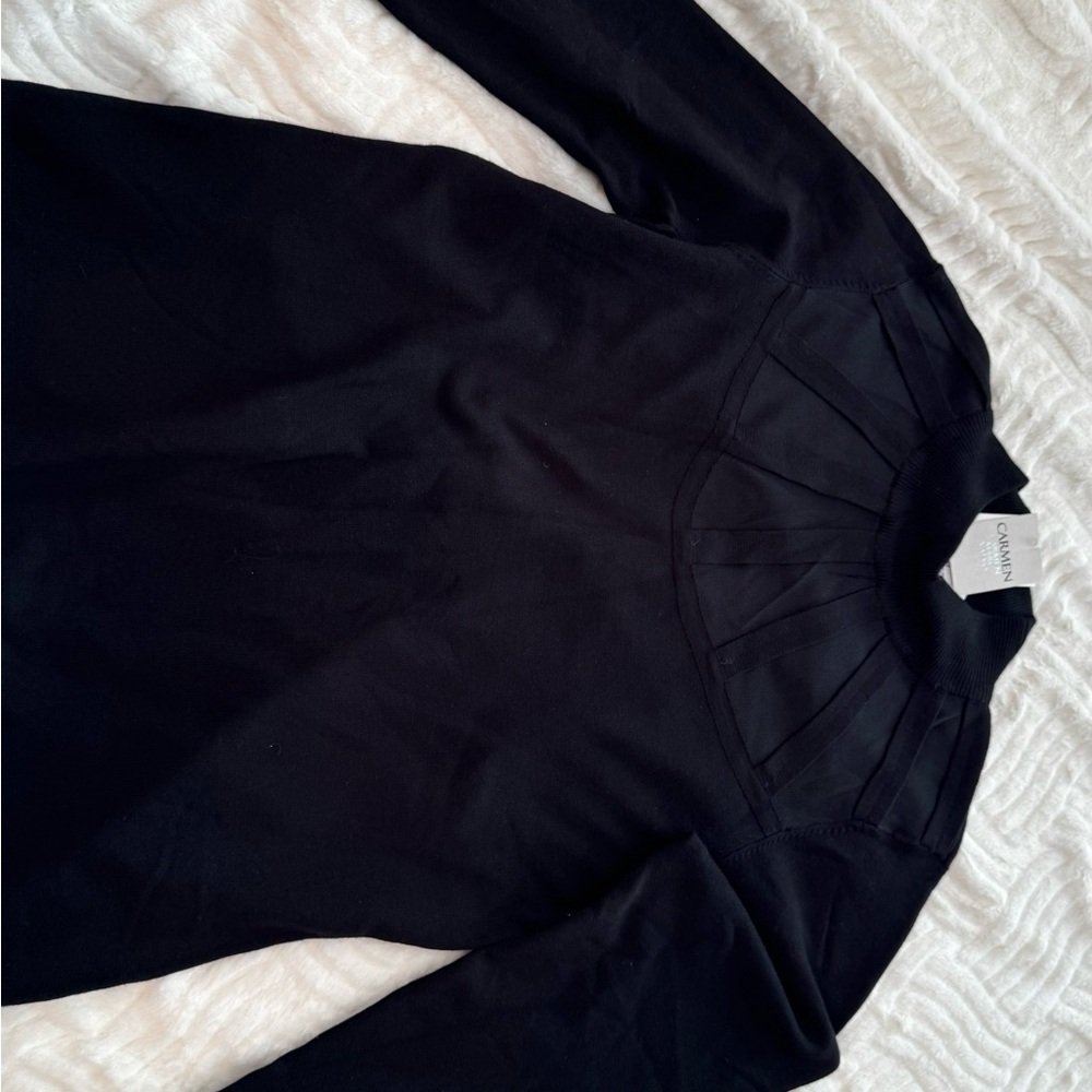 Carmen Marc Valvo
Mock Neck Sweater size L